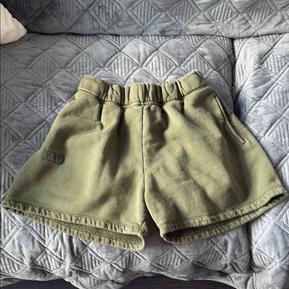Olive Green Set Active Sweatshorts